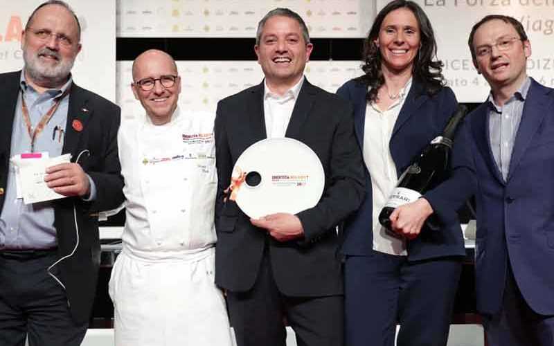 Paolo Marchi, Heinz Beck, Marco Reitano, Camilla Lunelli, Simone Pinoli alla consegna del premio Identità di Sala