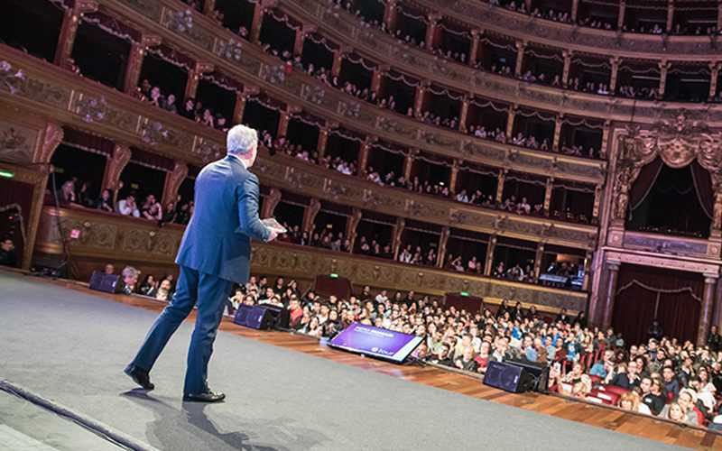 etour-in-scena-a-teatro-storie-di-vita-vera