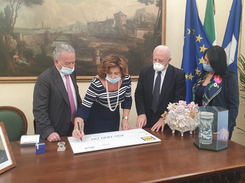 Solidarietà: Md S.p.A.  dona assegno di 100 mila euro all'Ospedale Cotugno di Napoli.
