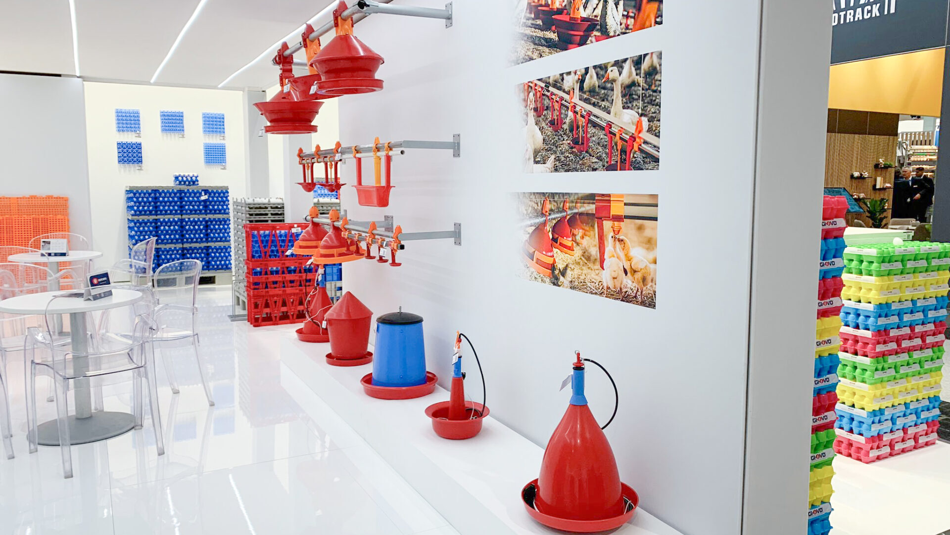 Oscar Giordano 3 Eccellenze Italiane Prodotti esposti (gabbie, alveoli) - biografia Oscar Giordano