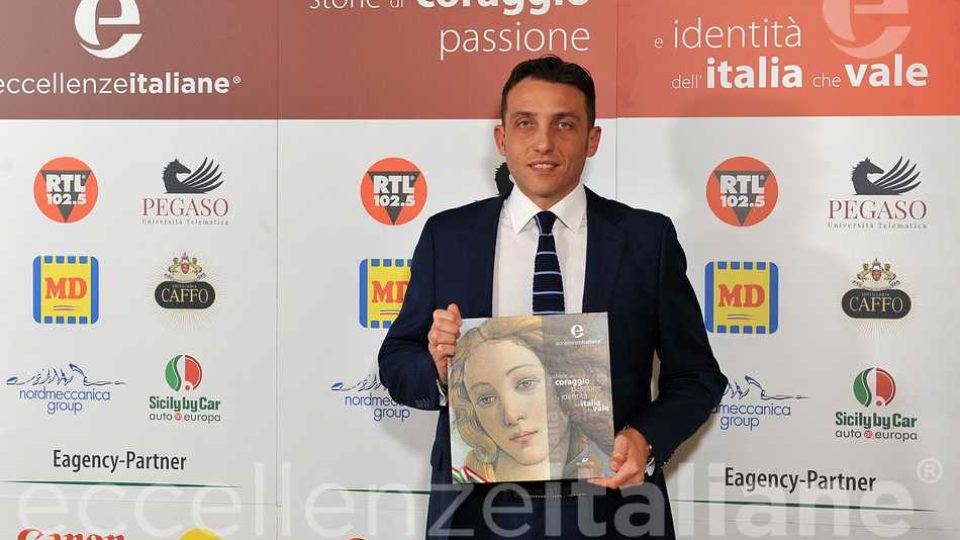 Antonio Minopoli con il volume Eccellenze Italiane edizione 2018