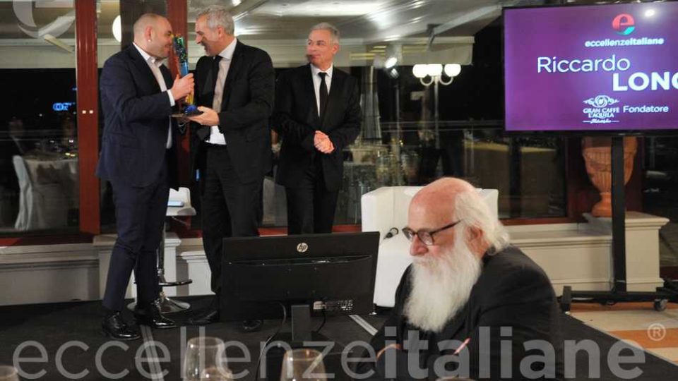 Davide Borra Consegna Premio Eccellenze Italiane A Stefano Biasini