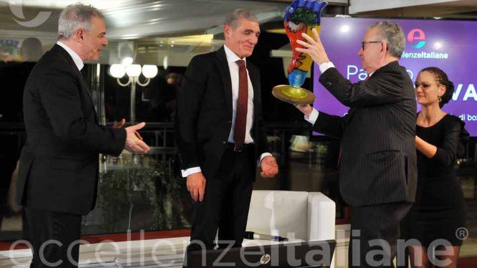 Patrizio Oliva Premiato Da Patrizio Podini